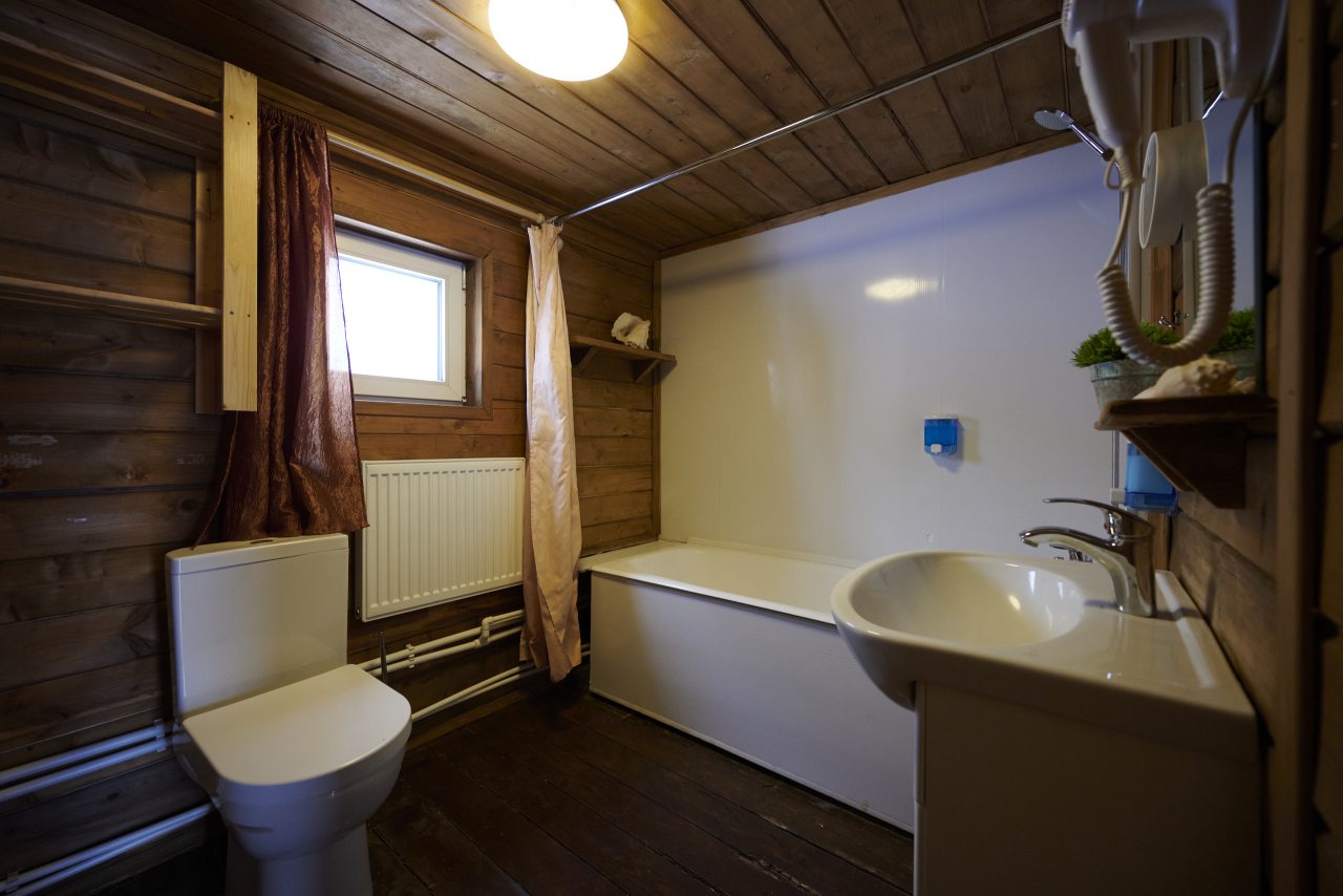 Бунгало (Дом семейный на четверых), База отдыха Алино