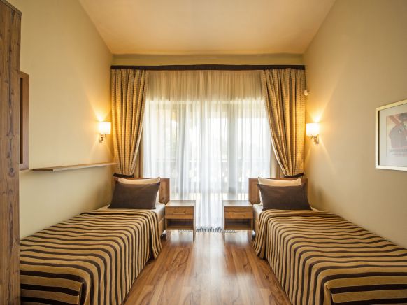 Фотография номера гостиницы Поляна 1389