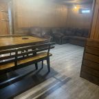 Комната отдыха расположенная в Бане , рада принять гостей.