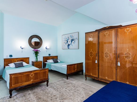 Фотография номера гостиницы Кристалл