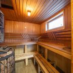 Апартаменты (С 1-й спальней и балконом 207/2-этаж), Загородный клуб Ромашка