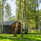 Коттедж (У озера с двумя спальнями 100м2), Загородный клуб Ромашка