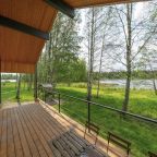 Коттедж (У озера с двумя спальнями 100м2), Загородный клуб Ромашка