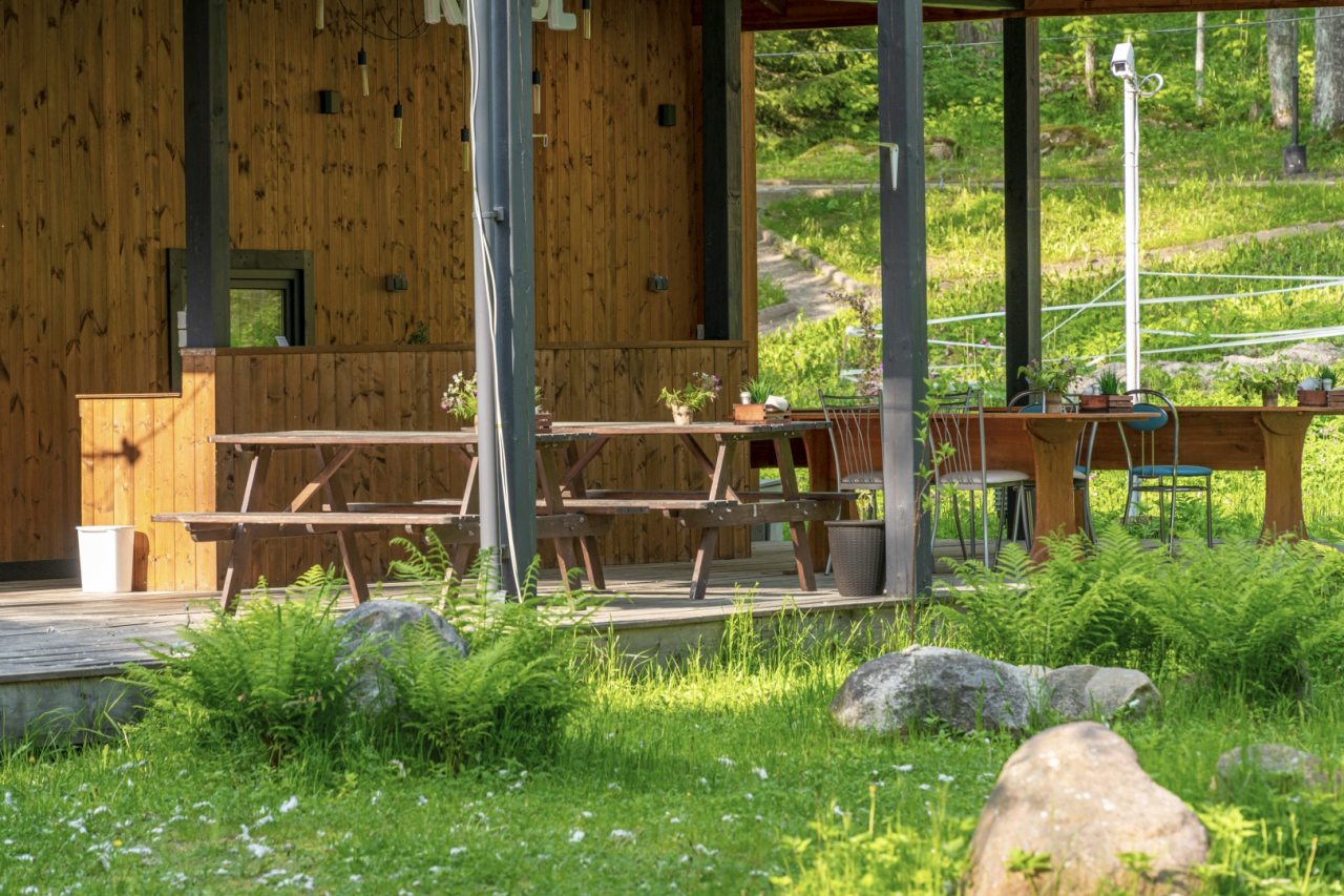 Апартаменты (С 2-мя спальнями и балконом 205/2-этаж), Загородный клуб Ромашка