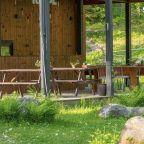 Апартаменты (С 2-мя спальнями и балконом 205/2-этаж), Загородный клуб Ромашка