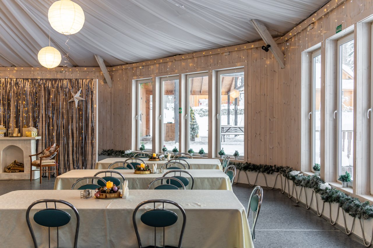 Апартаменты (С 2-мя спальнями и балконом 205/2-этаж), Загородный клуб Ромашка