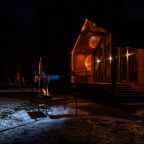 Коттедж (С 3-я спальнями, панорамными окнами, видом на озеро), Загородный клуб Ромашка