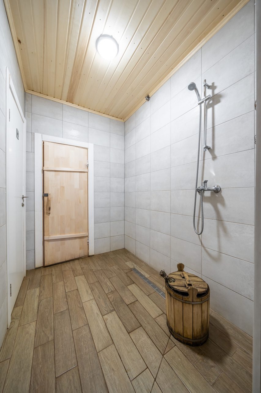 Дом (У воды  гостиная со спальней Черника/Ежевика 36 м2), Загородный клуб Ромашка