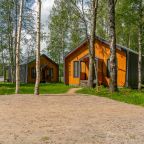 Коттедж (У озера с двумя спальнями 100м2), Загородный клуб Ромашка