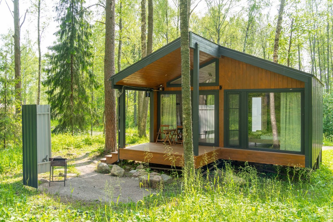 Коттедж (С панорамными окнами видом на лес 40м2), Загородный клуб Ромашка