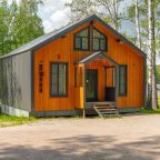 Коттедж (С 3-я спальнями, панорамными окнами, видом на озеро), Загородный клуб Ромашка