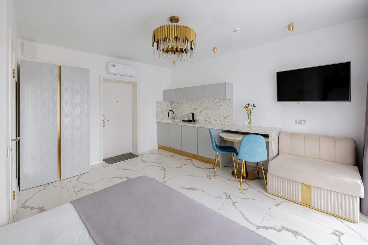 De Luxe (Делюкс видовой с балконом и террасой), Отель Рановский парк