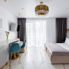 De Luxe (Делюкс видовой с балконом и террасой), Отель Рановский парк