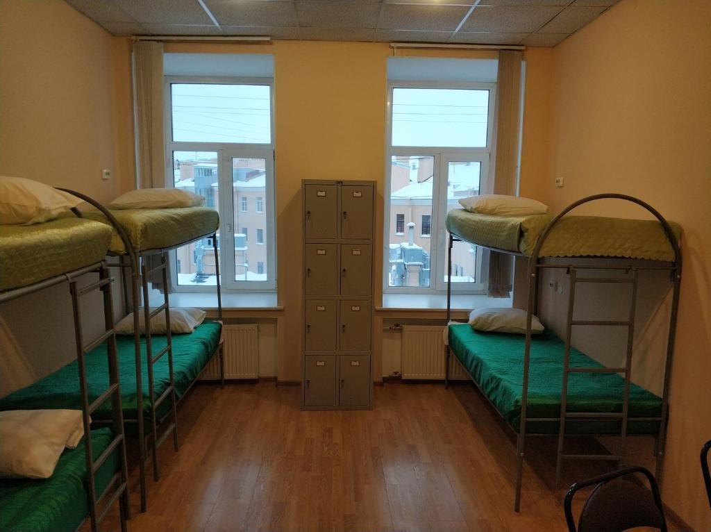 Номер (Кровать в общем 8-ми местном номере для женщин) хостела СИТИ на Невском, Санкт-Петербург