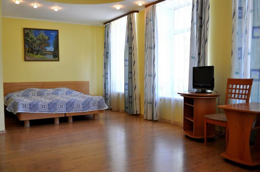 Двухместный (Двухместный люкс с 1 кроватью) курортного отеля Загородный комплекс Авангард, Усовка