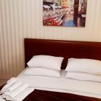 Двухместный (Улучшенный номер с кроватью размера «king-size»), Hotel VELVET