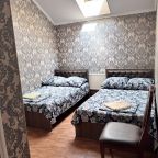 Четырехместный (Стандартный четырехместный номер), Guest House Uyut