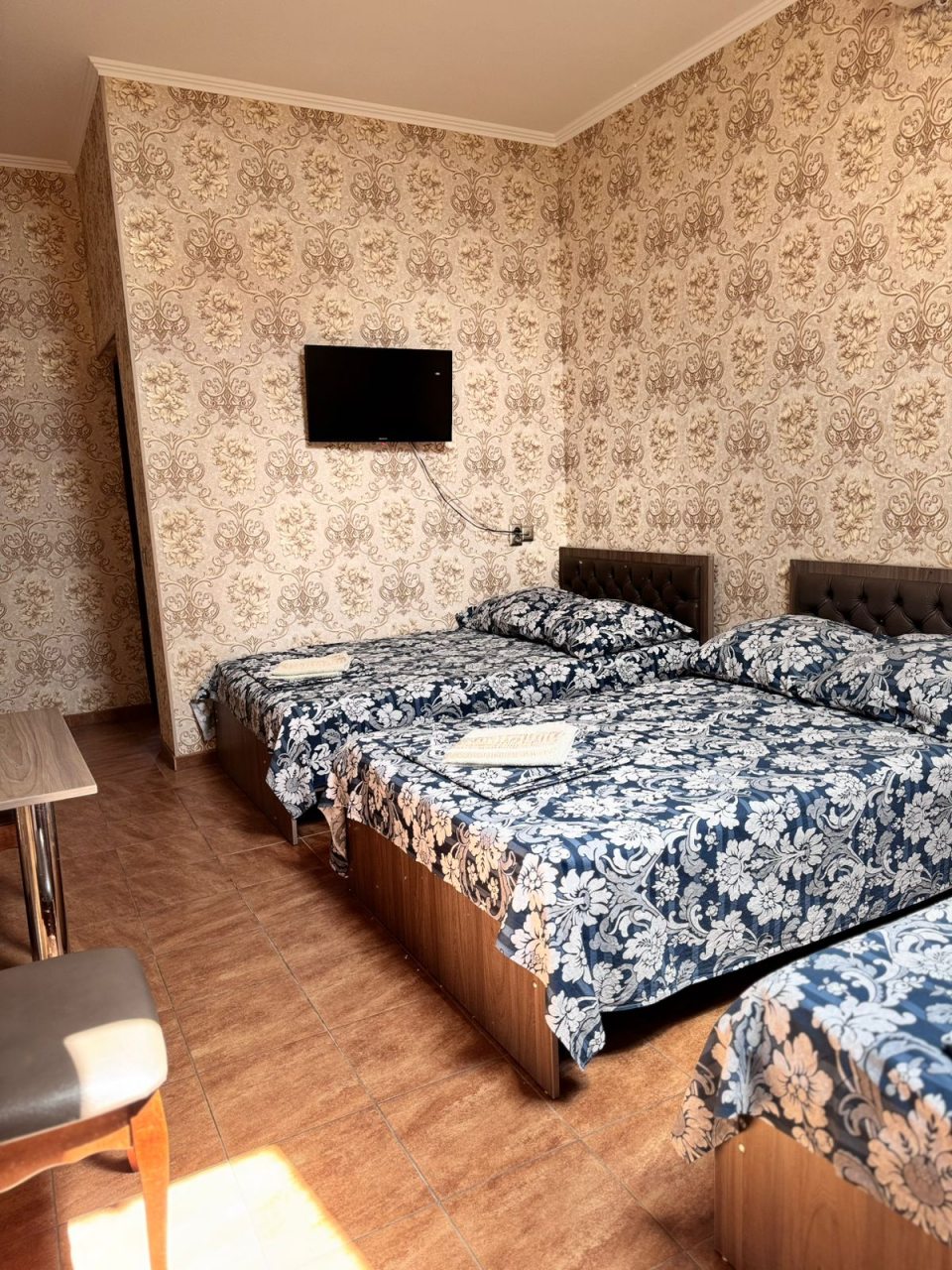 Шестиместный (Стандартный семейный номер), Guest House Uyut