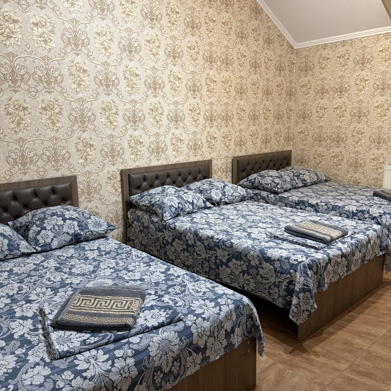 Шестиместный (Стандартный семейный номер), Guest House Uyut