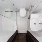 Стандартный просторный номер с душевой кабиной