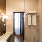 Большой двухкомнатный номер с балконом