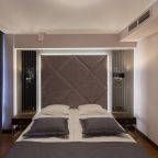 Большой двухкомнатный номер с балконом