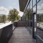 Большой двухкомнатный номер с балконом