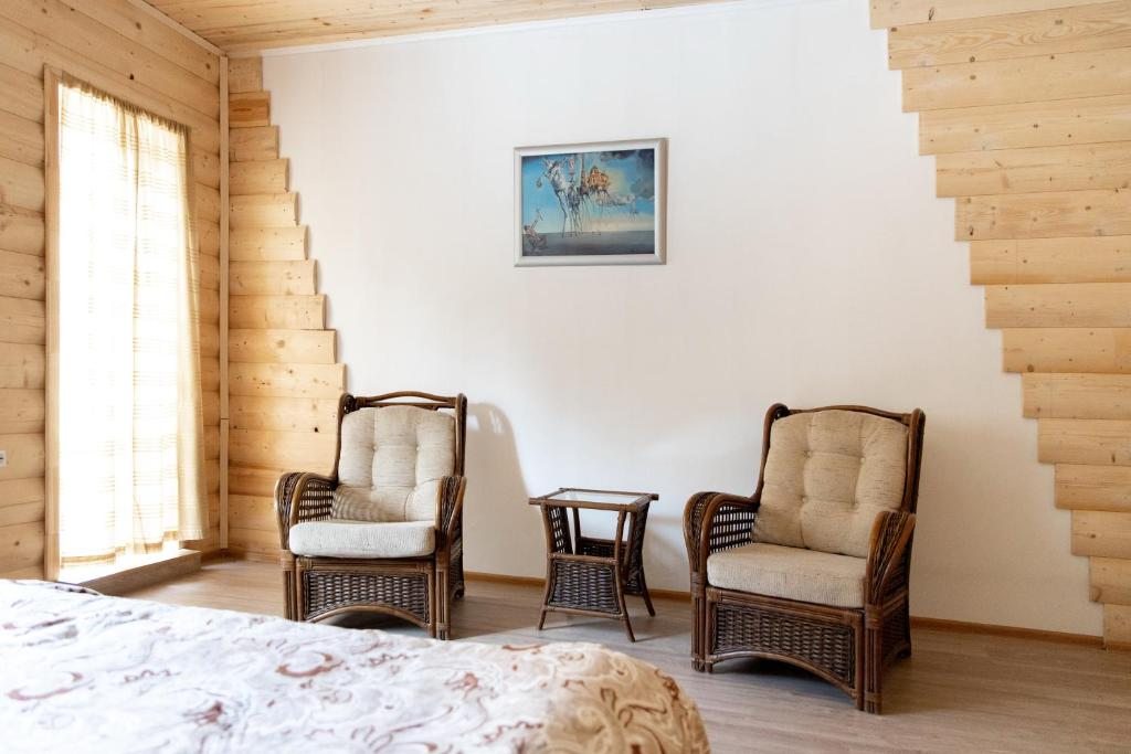Двухместный (Улучшенный двухместный номер с 1 кроватью) гостиницы Мини-отель Родной край, Велизанец