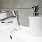 Трёхместный и более (Стандарт 3-местный в цоколе), Diamond Deluxe Hotel