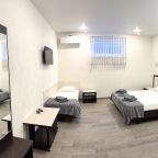 Трёхместный и более (Стандарт 3-местный в цоколе), Diamond Deluxe Hotel