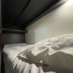 Двадцатиместный (Спальное место на двухъярусной кровати в общем номере для мужчин и женщин), PolGreenLaura