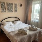 Люкс 2х комнатный, двуспальная кровать и диван