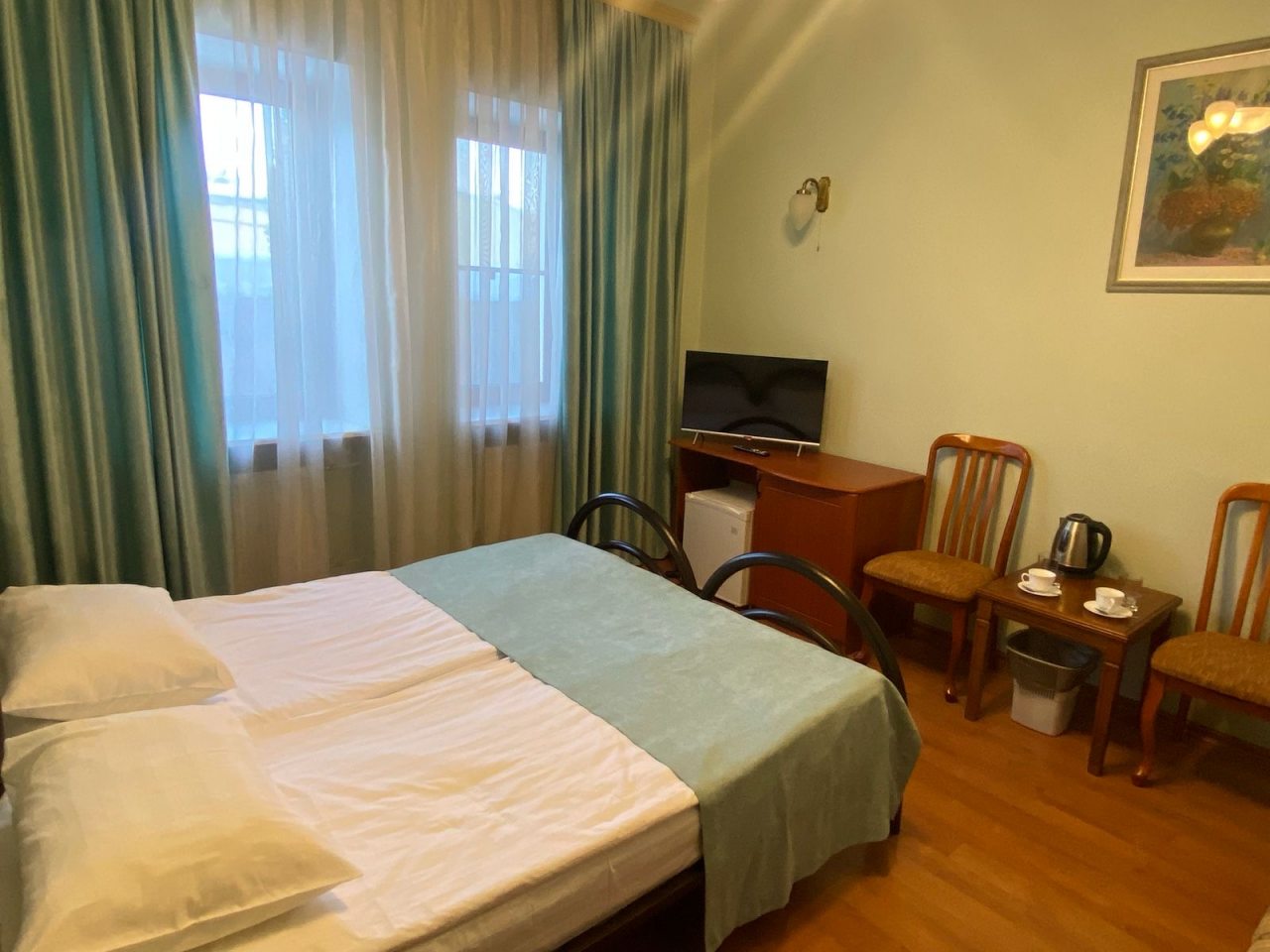 Двухместный (С 1 кроватью или 2 отдельными кроватями и собственной ванной комнатой), Гостевой дом Арслан