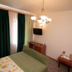 Двухместный (С 1 кроватью или 2 отдельными кроватями и собственной ванной комнатой), Гостевой дом Арслан