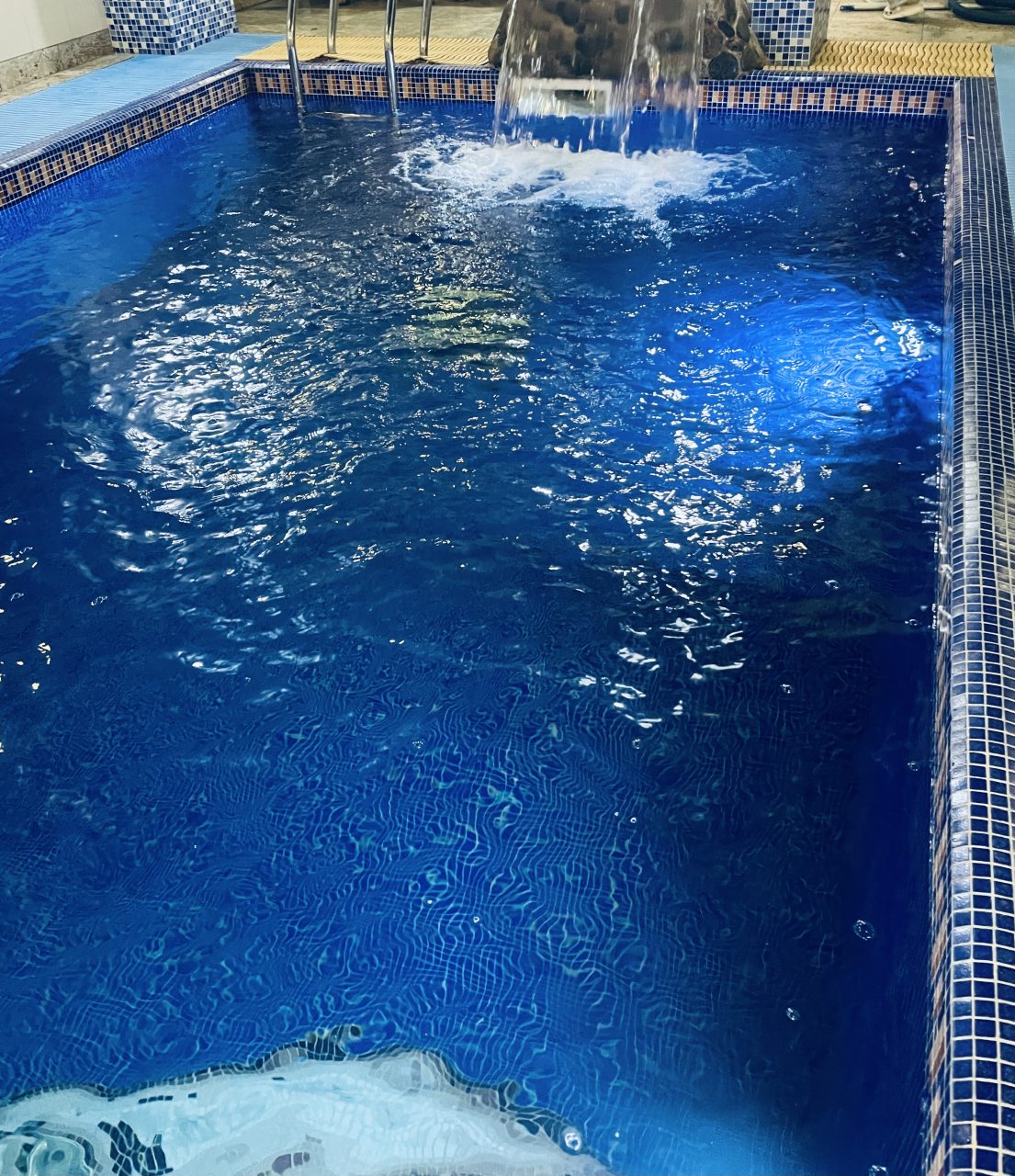 Бассейн, Коттедж На Зеленом