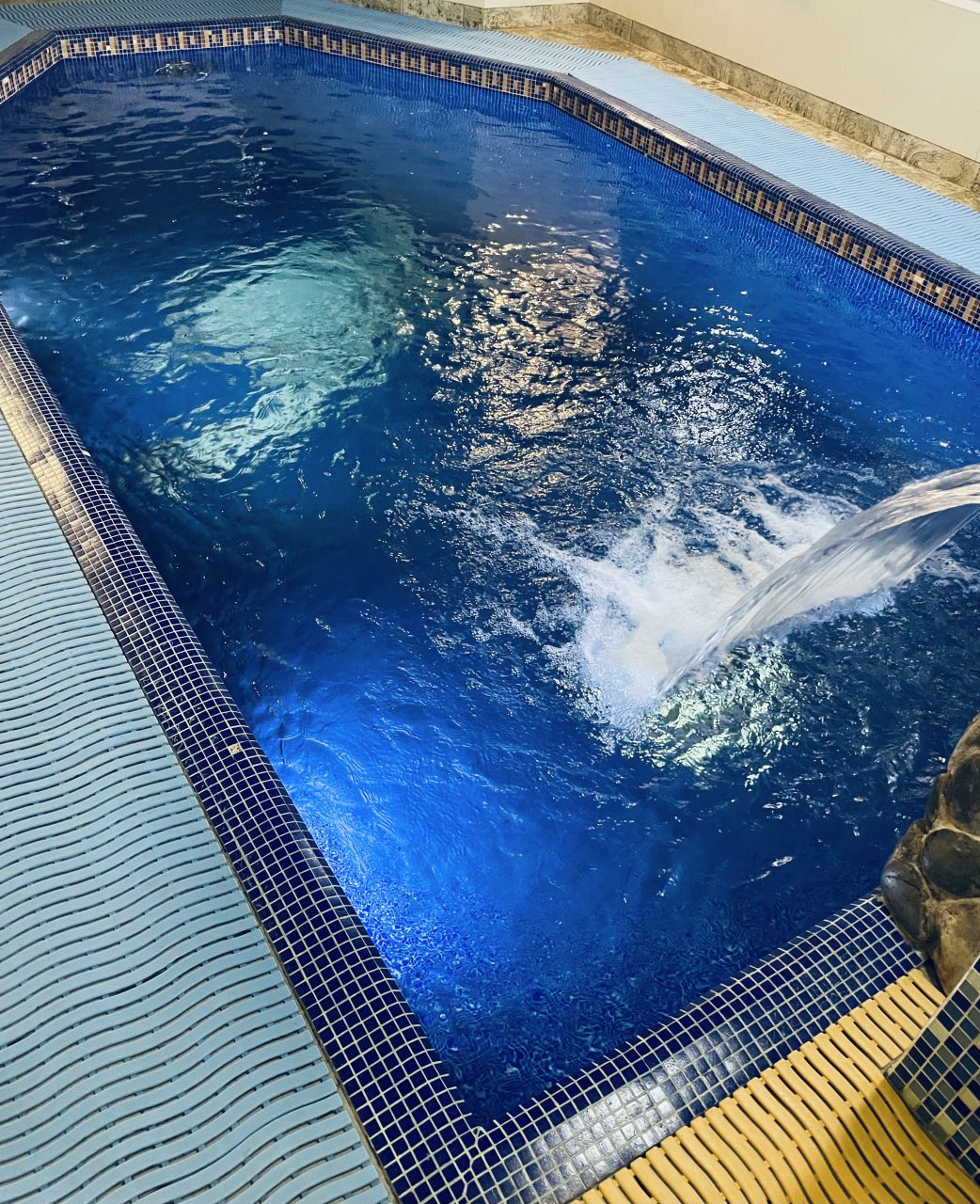 Бассейн, Коттедж На Зеленом