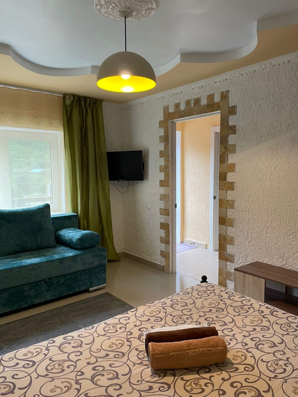 Четырехместный (Номер 13), Дом у подножия гор - Семейный