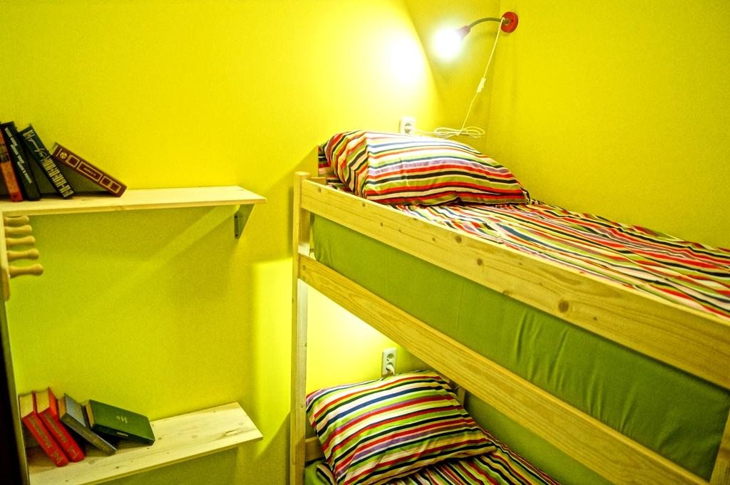 Номер (Кровать в общем номере с 2 кроватями) хостела Академия, Кострома