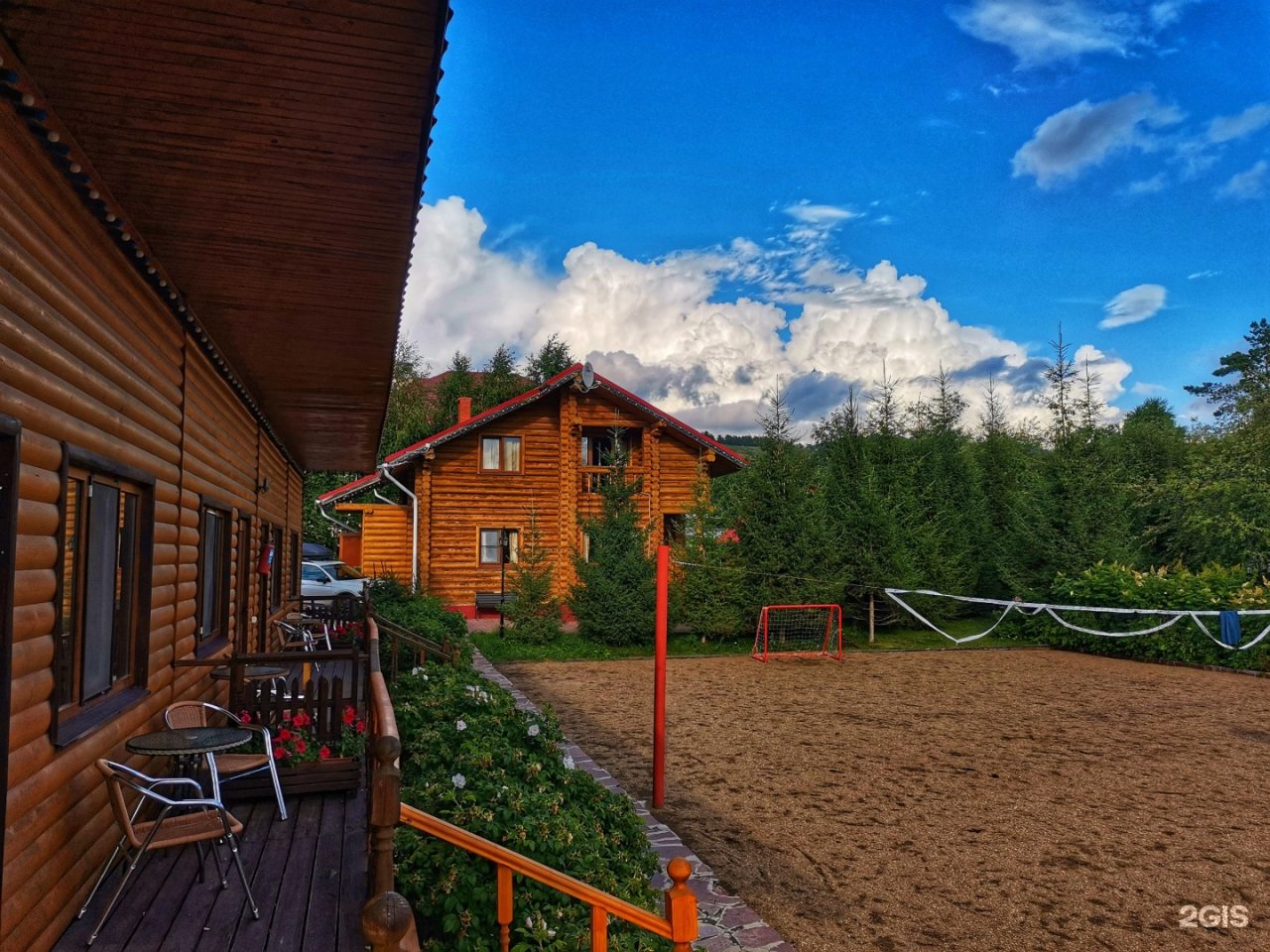 Бунгало (Апартаменты), Усадьба Еловое