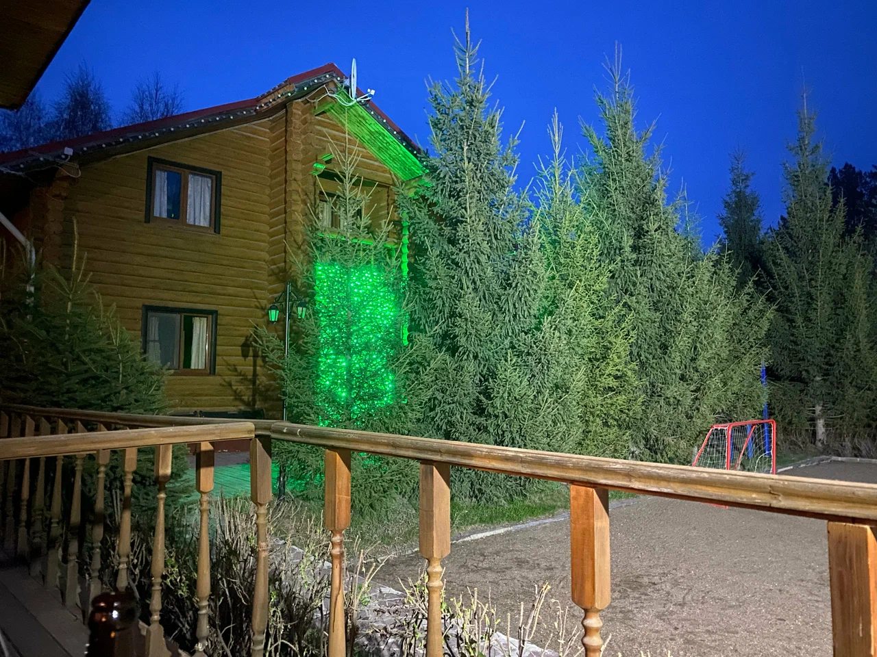 Бунгало (Апартаменты), Усадьба Еловое