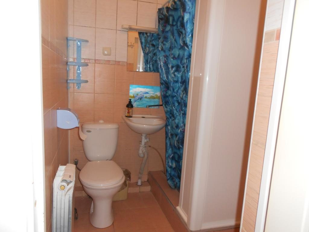 Двухместный (Стандартный двухместный номер с 2 отдельными кроватями и общей ванной комнатой) гостевого дома Цемдолина, Новороссийск