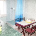 Семейный (Пятиместный с кухней), Гостиница На море