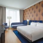 Делюкс с одной большой кроватью