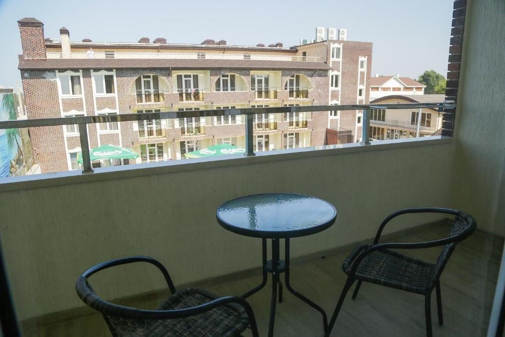 Сьюит (Люкс с кроватью размера «king-size» и балконом), Эмеральдика Family Beach Hotel All Inclusive