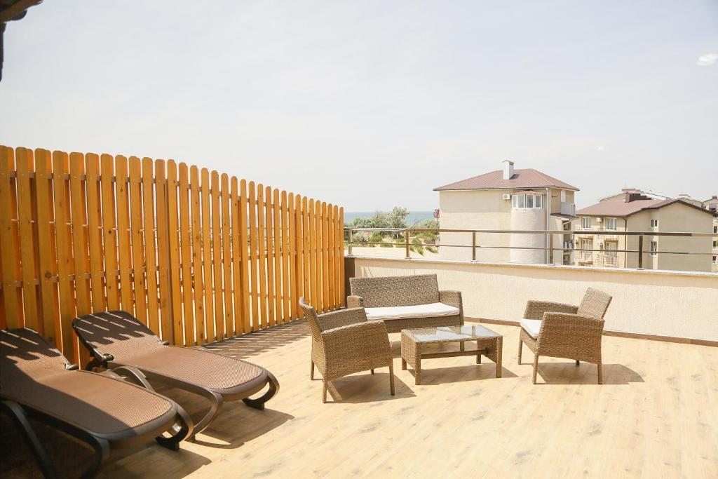 Студио (Джуниор Сьют Экзекутив  с террасой), Эмеральдика Family Beach Hotel All Inclusive