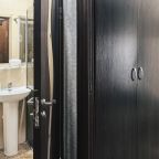 Двухместный (Двухместный номер эконом класса, с кроватью king-size, с общим санузлом(на 2 номера)), Мини-отель Зима-Лето