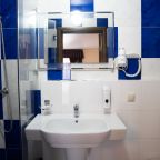 Люкс (С балконом 5 местный), Гостевой дом Акрополь