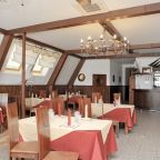 Ресторан (русская, европейская, кавказская кухня), База отдыха Пересвет