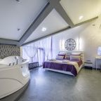 Сьюит (Honeymoon suite), Загородный клуб Малиновка