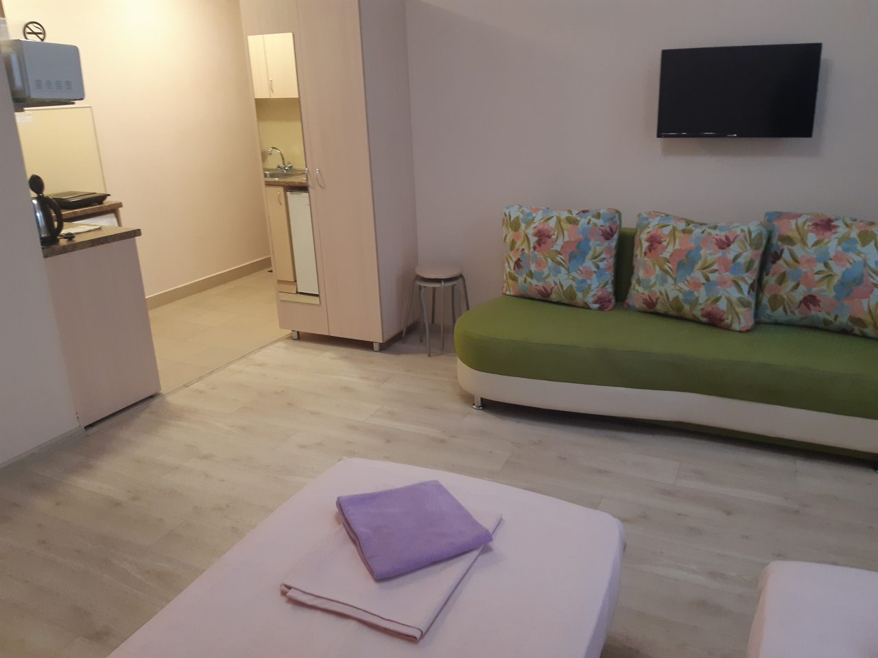 Люкс (Студия 101), Гостевой дом Домашний